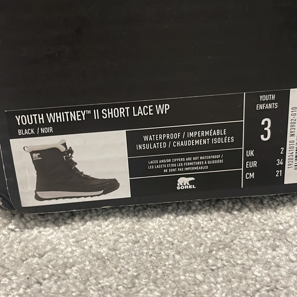 **NWT winter boots - Picture 3 of 6